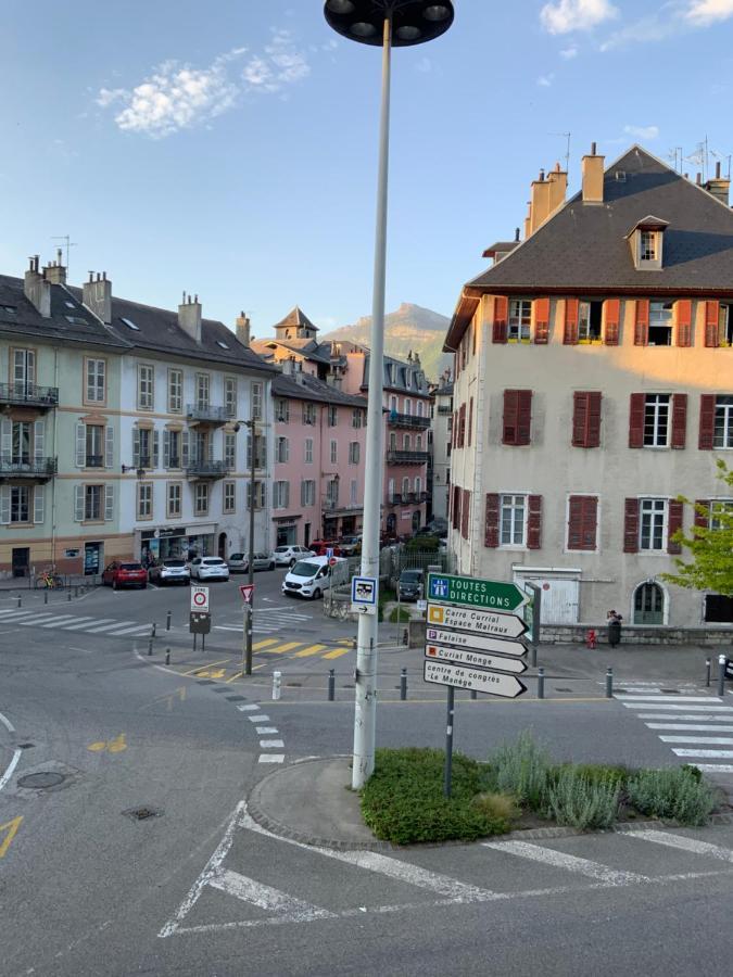 Charmes De Provence - Centre Historique Leilighet Chambéry Eksteriør bilde
