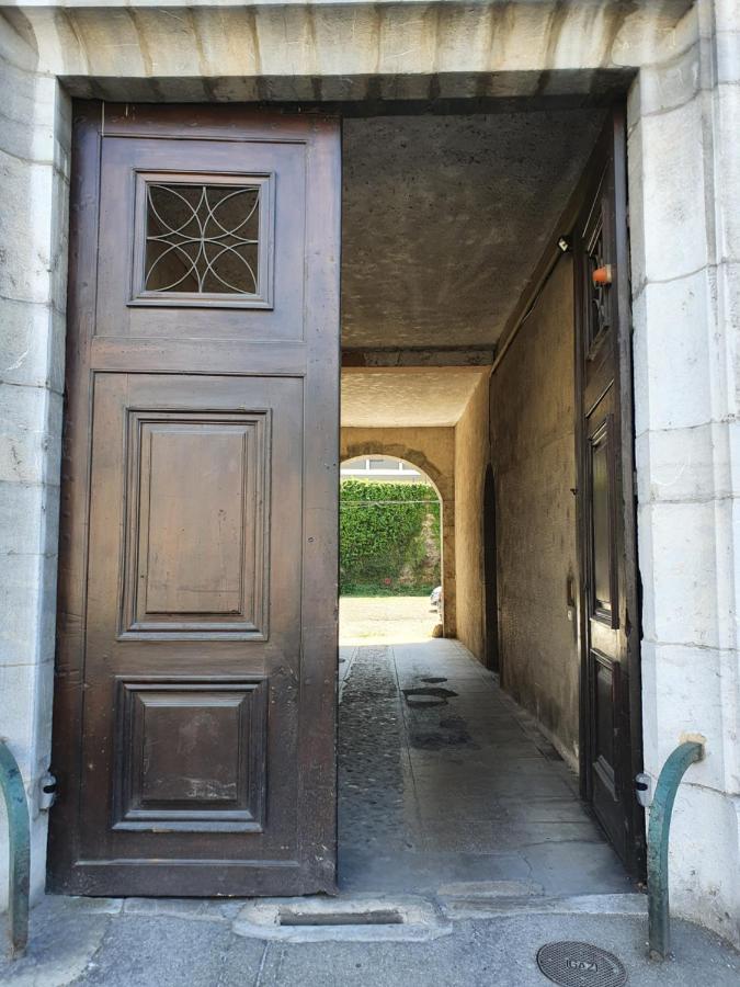 Charmes De Provence - Centre Historique Leilighet Chambéry Eksteriør bilde